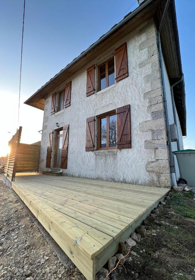 Maison Renovee Au Coeur Du Haut-Jura Entre-Deux-Monts エクステリア 写真